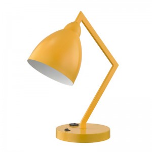 Настолна лампа с неподвижна метална ръка и глава с интегриран изход за захранване и на/off Rocker Switch в основата за стаята