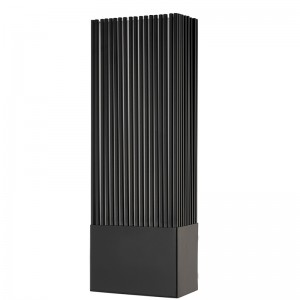 Hampton Inn Hotel Metal Wall Sconce с матов черно покритие и акрилен дифузьор вътре в хотел Типични коридори на пода